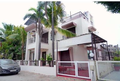 Image of 2700 Sq.ft 4 BHK Independent House for rent in Zundal, Ahmedabad for Rs. 40000