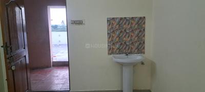 Bathroom Image of 920 Sq.ft 3 BHK Apartment / Flat for rent in Devis Redhills Sirinium, Red Hills Chennai for Rs. 10000