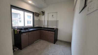 Kitchen Image of 942 Sq.ft 2 BHK Apartment / Flat for rent in Elegant Navratnamala CHS, Santacruz East Mumbai for Rs. 105000