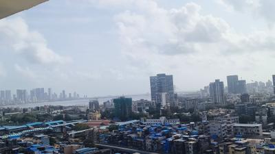 Image of 812 Sq.ft 2 BHK Apartment / Flat for rent in Shapoorji Pallonji BKC 28, Bandra East, Mumbai for Rs. 125000