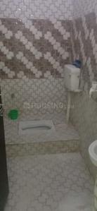 Bathroom Image of 300 Sq.ft 1 BHK Builder Floor for rent in Gomti Nagar Lucknow for Rs. 7000