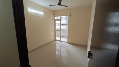 Bedroom Image of 673 Sq.ft 2 BHK Apartment / Flat for rent in Pyramid Elite, Sector 86 Gurgaon for Rs. 15000