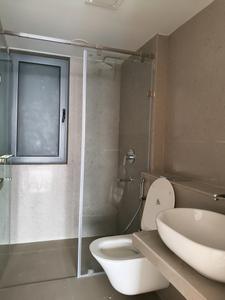 Common Bathroom Image of 1287 Sq.ft 3 BHK Apartment / Flat for sale in Sheth Beaumonte Tower A, Sion Mumbai for Rs. 67500000