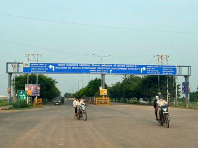 Image of 900 Sq.ft Residential Plot / Land for sale in Jaypee Greens, Greater Noida for Rs. 800000
