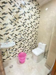 Image of 2350 Sq.ft 3 BHK Apartment / Flat for rent in Uttam Nagar, New Delhi for Rs. 19000