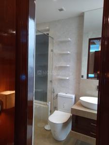 Bathroom Image of 1242 Sq.ft 2 BHK Apartment / Flat for sale in Indiabulls Blu, Worli Mumbai for Rs. 59000000