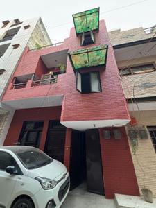 Image of 150 Sq.ft 2 BHK Independent House for rent in Nangloi, New Delhi for Rs. 9000