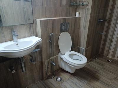 Image of 2050 Sq.ft 4 BHK Apartment / Flat for rent in CGEWHO Kendriya Vihar, Phi II, Greater Noida for Rs. 30000