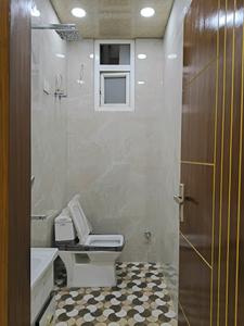 Common Bathroom Image of 1400 Sq.ft 3 BHK Builder Floor for sale in Indirapuram Ghaziabad for Rs. 13000000