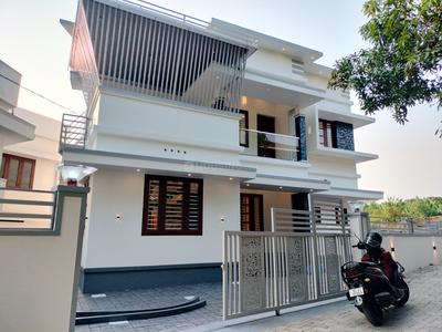 Image of 1700 Sq.ft 3 BHK Independent House for sale in Aluva, Kochi for Rs. 9000000