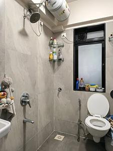 Common Bathroom Image of 750 Sq.ft 2 BHK Apartment / Flat for sale in Santacruz West Mumbai for Rs. 41000000