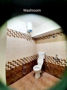 Bathroom Image of 600 Sq.ft 2 BHK Independent House for rent in Devarachikkana Halli Bengaluru for Rs. 18000