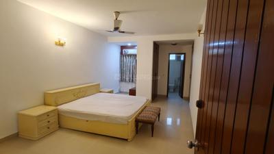Bedroom Image of 2700 Sq.ft 3 BHK Builder Floor for rent in Greater Kailash II New Delhi for Rs. 130000