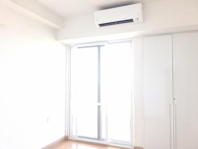 Bedroom Image of 2270 Sq.ft 3 BHK Apartment / Flat for sale in DLF One Midtown, Karampura New Delhi for Rs. 62500000