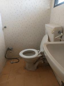 Bedroom Two Image of 1000 Sq.ft 2 BHK Apartment / Flat for rent in Magarpatta Cosmos Apartment, Magarpatta City Pune for Rs. 36000