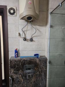 Bathroom Image of 2200 Sq.ft 4 BHK Independent House for sale in Janakpuri New Delhi for Rs. 55000000