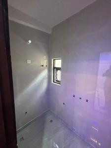 Bathroom Image of 990 Sq.ft 3 BHK Apartment / Flat for sale in Shalimar Garden Ghaziabad for Rs. 5800000