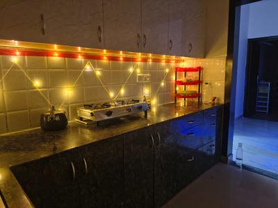 Kitchen Image of 600 Sq.ft 3 BHK Apartment / Flat for rent in Niil The Florence, Sikandra Agra for Rs. 5000