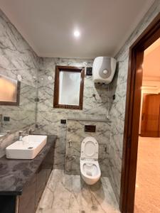 Image of 850 Sq.ft 2 BHK Builder Floor for rent in Saket, New Delhi for Rs. 16500