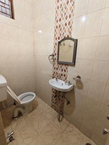 Bathroom Image of 1300 Sq.ft 2 BHK Builder Floor for rent in DDA Flats Munirka, Munirka New Delhi for Rs. 50000