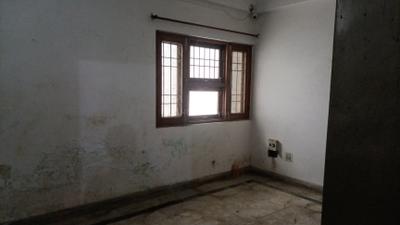 Bedroom Image of 1800 Sq.ft 3 BHK Apartment / Flat for rent in Butler Colony Lucknow for Rs. 35000