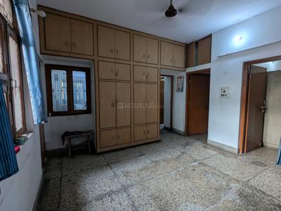 Bedroom Image of 1250 Sq.ft 2 BHK Builder Floor for rent in Gomti Nagar Lucknow for Rs. 16000