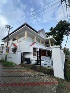 Image of 3600 Sq.ft 5 BHK Independent House for sale in Thiroor, Thrissur for Rs. 18500000