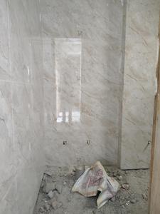 Common Bathroom Image of 800 Sq.ft 2 BHK Apartment / Flat for sale in Kishangarh New Delhi for Rs. 5600000