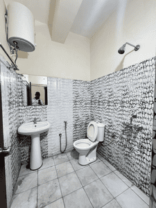 Image of 1200 Sq.ft 2 BHK Apartment / Flat for rent in Madhapur, Hyderabad for Rs. 35000