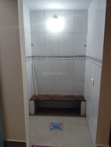 Bathroom Image of 600 Sq.ft 1 BHK Independent House for rent in Ganganagar Bengaluru for Rs. 12000