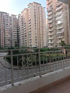 Bedroom Two Image of 1295 Sq.ft 3 BHK Apartment / Flat for rent in Supertech Ecociti, Sector 137 Noida for Rs. 38000