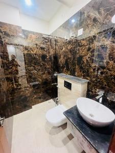 Bathroom Image of 500 Sq.ft 1 RK Builder Floor for rent in Sector 46 Gurgaon for Rs. 21000