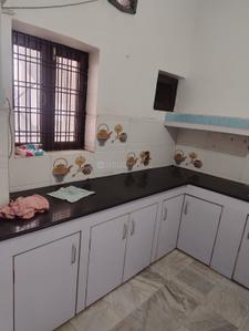 Kitchen Image of 1500 Sq.ft 2 BHK Builder Floor for rent in Gomti Nagar Lucknow for Rs. 15000