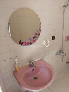 Bathroom Image of 1250 Sq.ft 2 BHK Apartment / Flat for rent in Koregaon Park Pune for Rs. 65000
