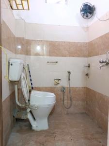Common Bathroom One Image of 1480 Sq.ft 5 BHK Independent House for sale in New Alipore Kolkata for Rs. 7500000