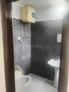 Bathroom Image of 1152 Sq.ft 2 BHK Apartment / Flat for sale in Maya Garden Phase 3, Bishanpura Zirakpur for Rs. 4600000