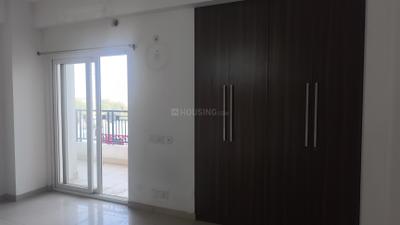 Bedroom Image of 1995 Sq.ft 3.5 BHK Apartment / Flat for sale in Gulshan Ikebana, Sector 143 Noida for Rs. 32000000