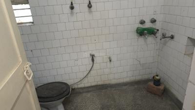 Image of 1500 Sq.ft 3 BHK Apartment / Flat for rent in DDA Shanti Kunj Apartment, Sector 9 Dwarka, New Delhi for Rs. 36000