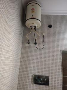 Bathroom Image of 2000 Sq.ft 9 BHK Independent House for sale in Sector 19 Noida for Rs. 55000000