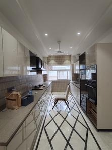 Kitchen Image of 3250 Sq.ft 4 BHK Builder Floor for rent in DLF Phase 4 Gurgaon for Rs. 120000