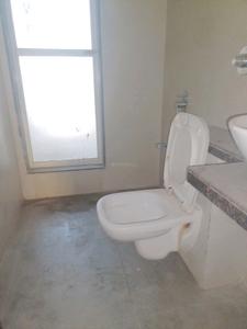 Common Bathroom Image of 2400 Sq.ft 4 BHK Apartment / Flat for sale in Arham Satyam Valencia, Kharghar Navi Mumbai for Rs. 55000000