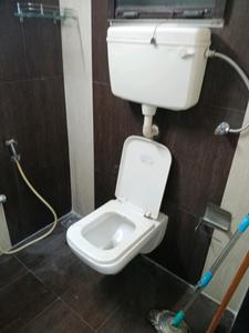 Common Bathroom Image of 651 Sq.ft 2 BHK Apartment / Flat for sale in Chandra Darshan Heights C Wing, Chinchpokli Mumbai for Rs. 25000000
