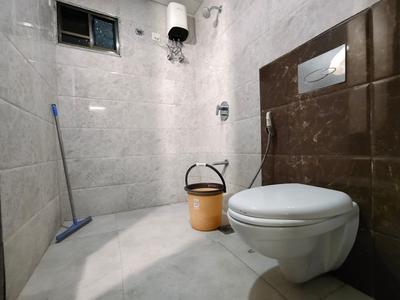 Bathroom Image of 2050 Sq.ft 3 BHK Apartment / Flat for sale in Skyseven Synnove Palladium, Bhayli Vadodara for Rs. 7500000