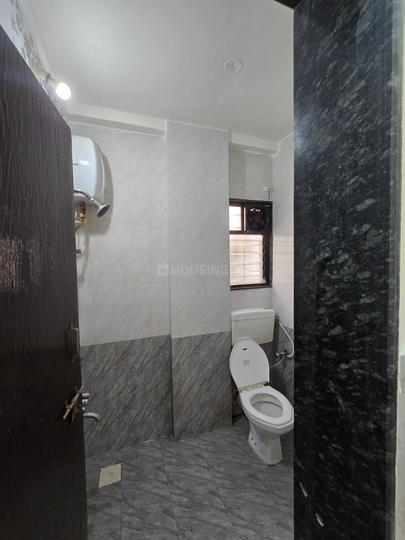 Kakade Heights Bathroom 1