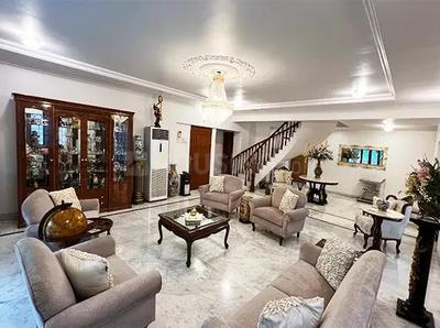 Hall Image of 5343 Sq.ft 4 BHK Independent House for sale in Amboli Nashik for Rs. 180000000
