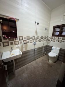 Bathroom Image of 1200 Sq.ft 3 BHK Apartment / Flat for rent in Guniagrahara Bengaluru for Rs. 21000