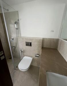 Bathroom Image of 1950 Sq.ft 4.5 BHK Apartment / Flat for rent in Piramal Aranya Wing B, Byculla Mumbai for Rs. 375000