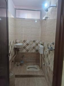 Bathroom Image of 1300 Sq.ft 3 BHK Apartment / Flat for rent in Sitapura Jaipur for Rs. 14000