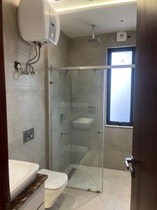 Image of 2000 Sq.ft 3 BHK Builder Floor for rent in Raja Garden, New Delhi for Rs. 85000
