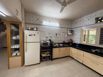 Kitchen Image of 4000 Sq.ft 4 BHK Independent House for sale in Jagannath Plot Rajkot for Rs. 27500000
